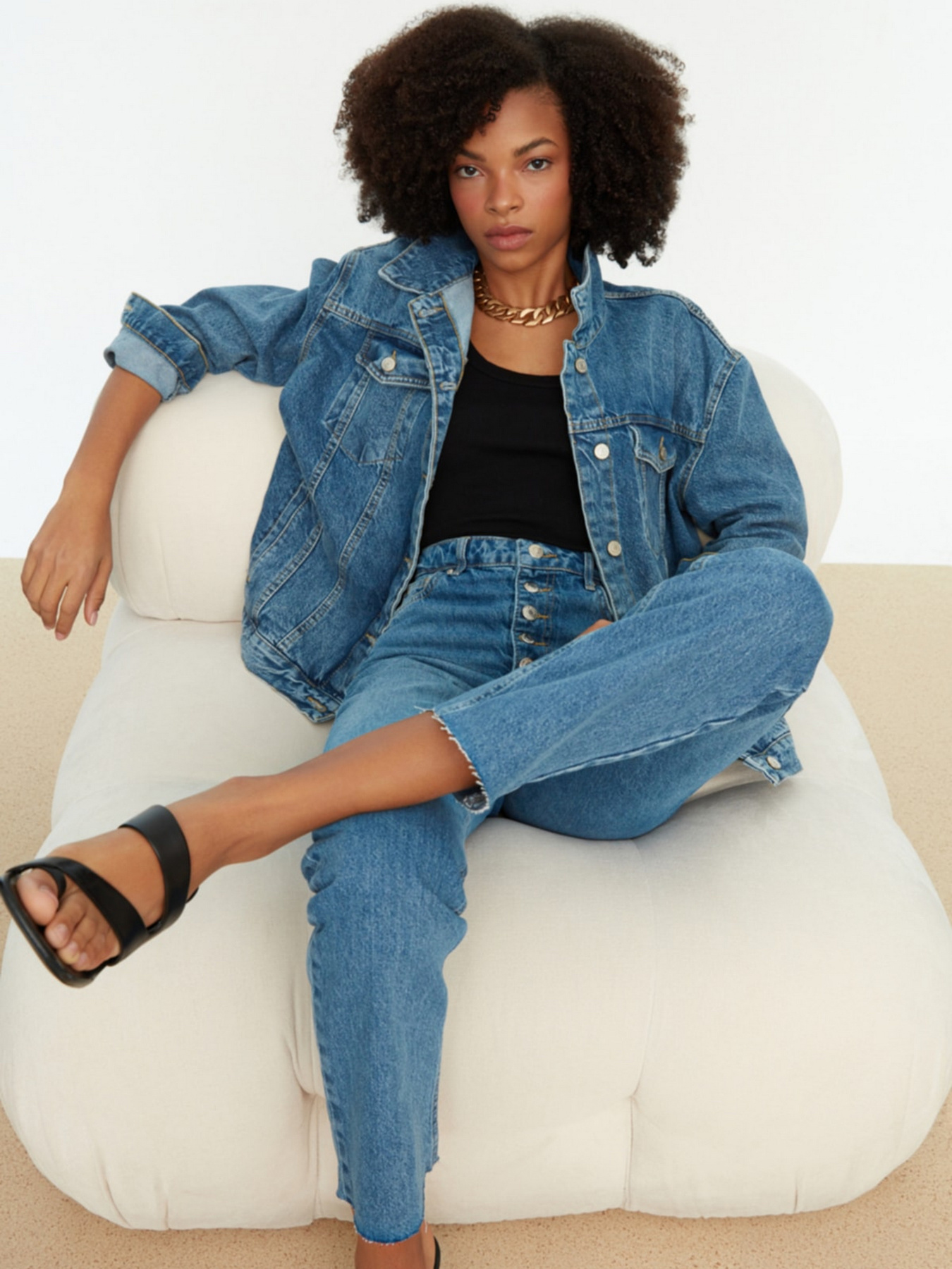 Джинсовая куртка Trendyol модель TWOAW22CE0364/Mavi Фото