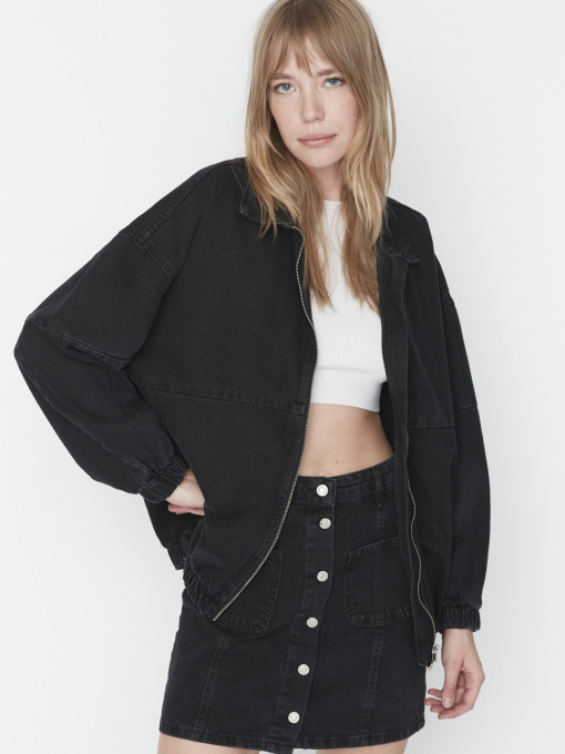 Джинсова куртка Trendyol модель TWOAW23CE00213/Siyah Фото