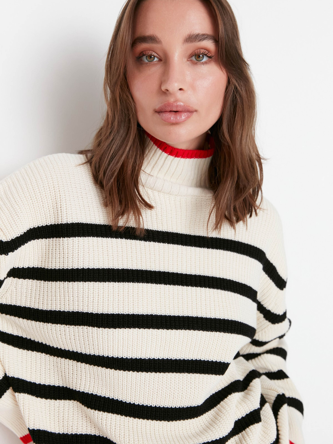 Светр Trendyol Модель TWOAW23KZ01446/Ekru Фото