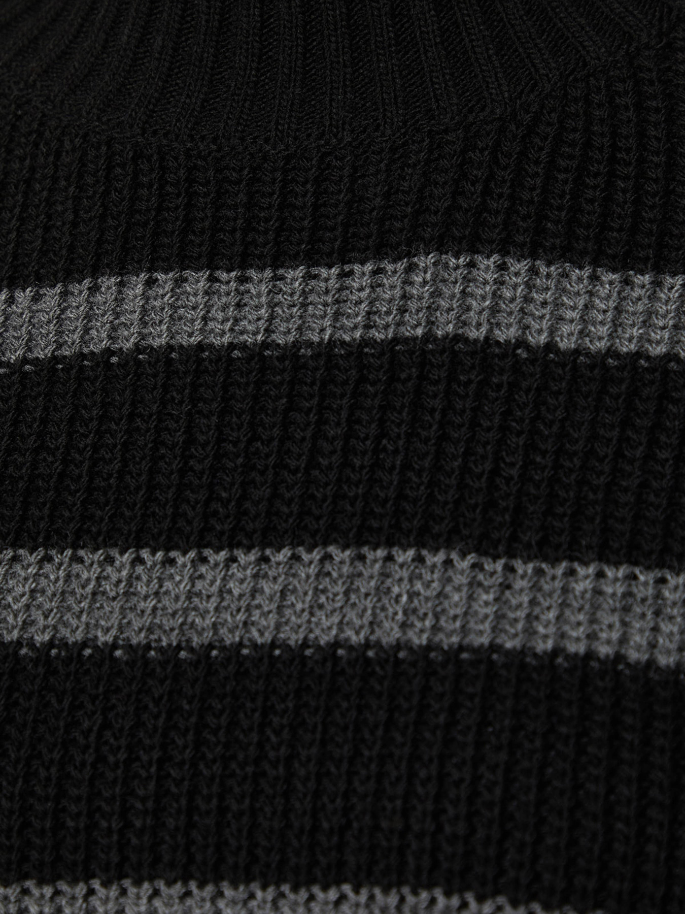 Светр Trendyol модель TWOAW23KZ01446/Siyah Светр Trendyol модель TWOAW23KZ01446/Siyah Фото