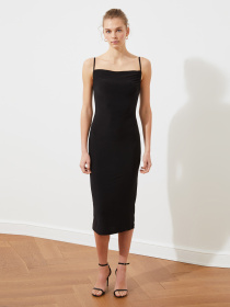 Платье миди Trendyol модель TWOSS19AD0020/Siyah Платье миди Trendyol модель TWOSS19AD0020/Siyah Фото