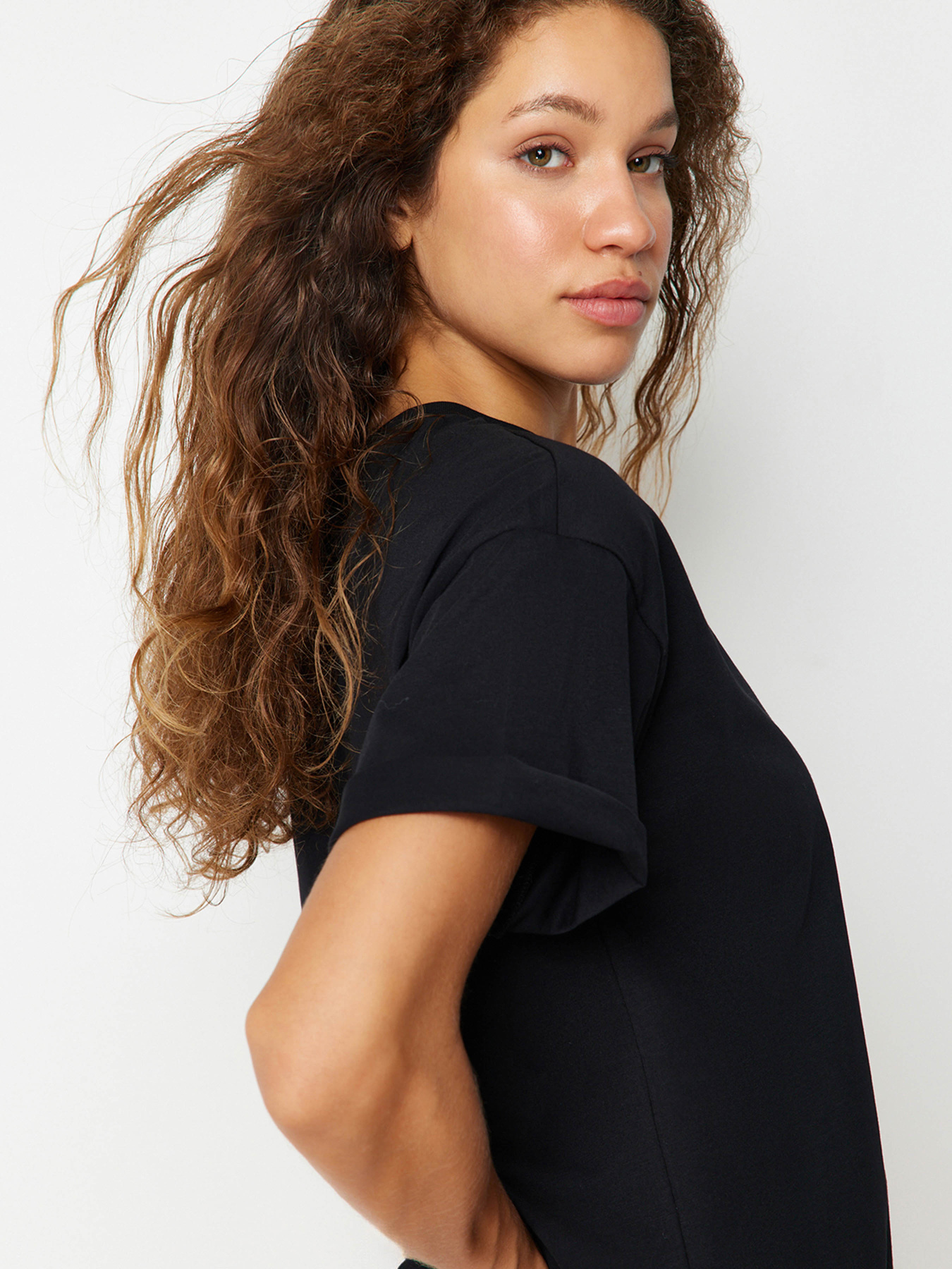 Футболка Trendyol модель TWOSS20TS0134/Siyah Фото