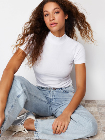 Футболка Trendyol модель TWOSS21BZ0780/Beyaz Фото