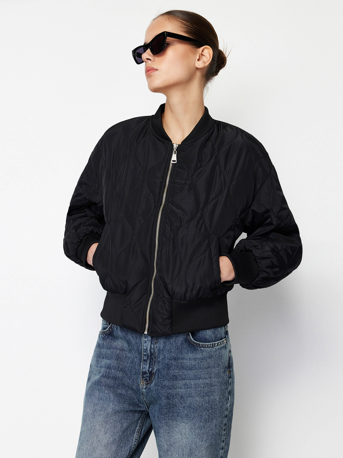 Бомбер Trendyol модель TWOSS23MO00010/Siyah Фото