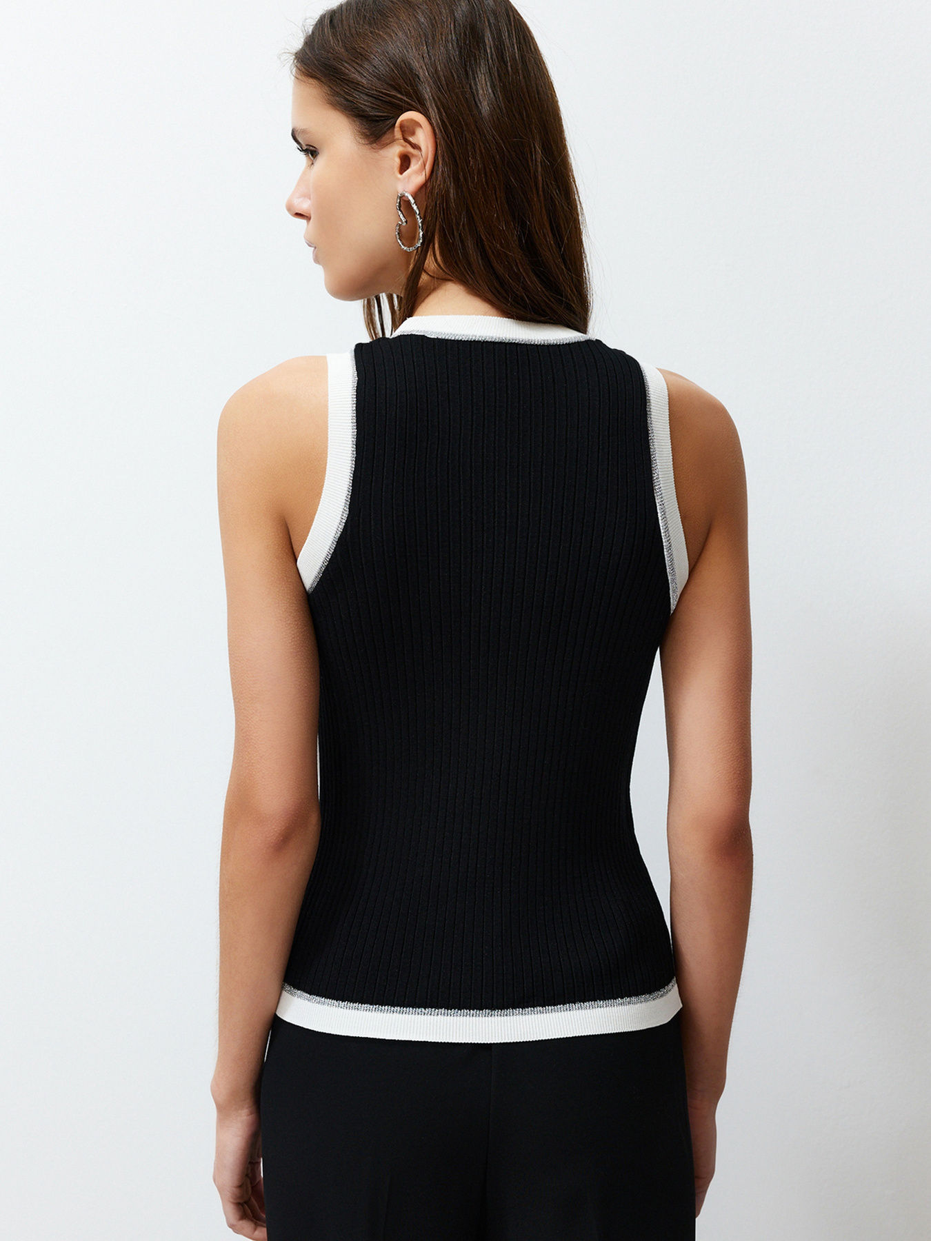 Майка Trendyol модель TWOSS24BZ00510/Siyah Фото