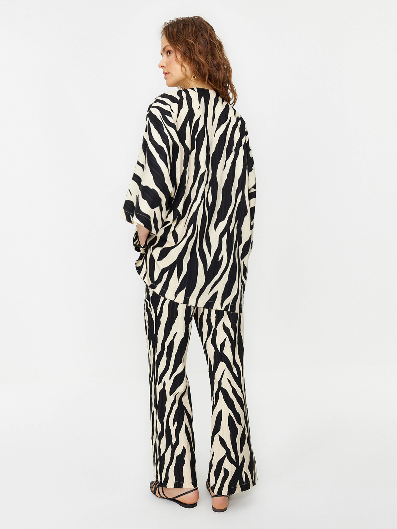 Костюм Trendyol модель TCTSS24US00020/Koyu Bej Фото