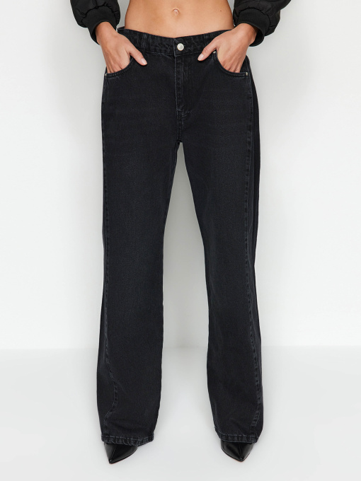 Расклешенные джинсы Trendyol модель TWOAW24JE00260/Siyah Фото