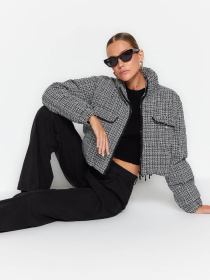 Демисезонная куртка Trendyol модель TWOAW24MO00028/Siyah Фото