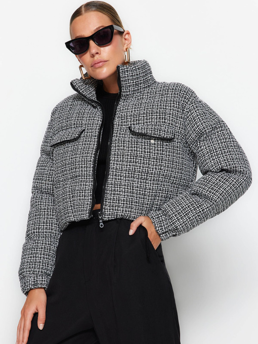 Демисезонная куртка Trendyol модель TWOAW24MO00028/Siyah Фото