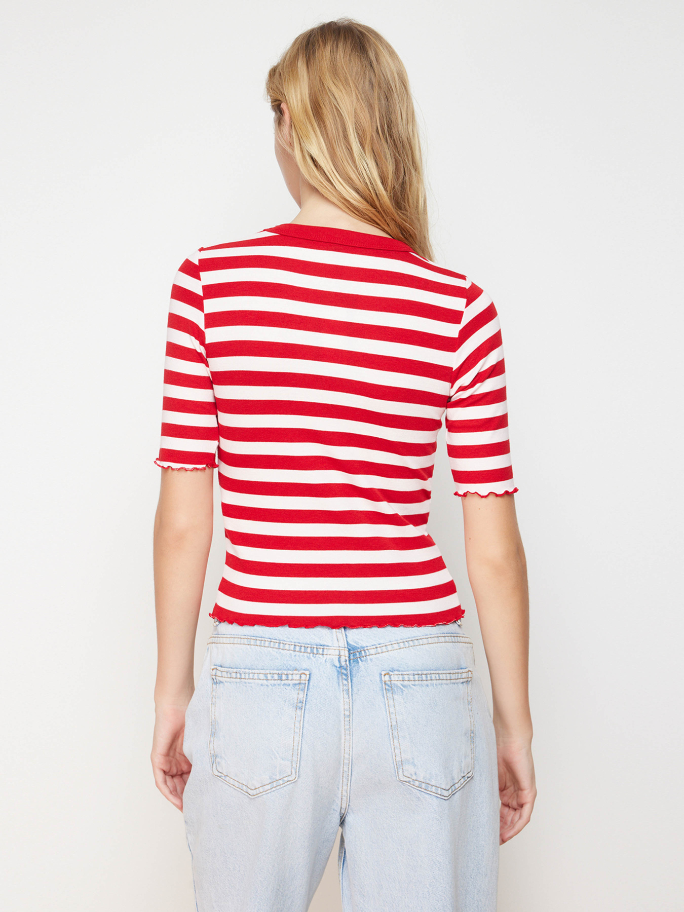 Футболка Trendyol модель TWOSS24BZ00082/Kirmizi Фото