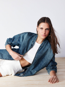 Джинсова куртка Trendyol модель TWOSS24CE00026/Koyu Mavi Фото