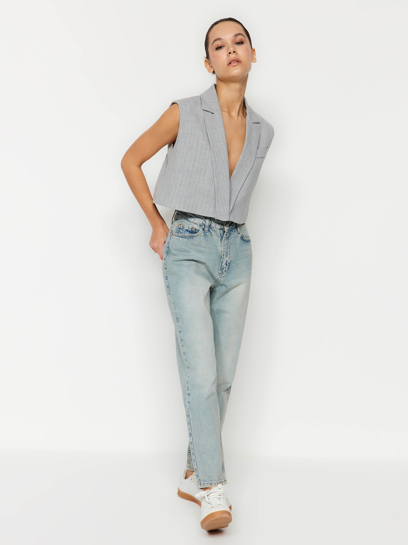 Прямые джинсы Trendyol модель TWOSS24JE00026/Mavi Фото