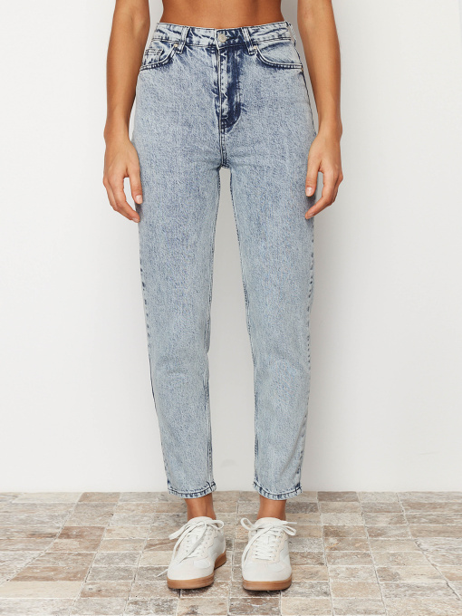 Джинсы мом Trendyol модель TWOSS24JE00081/Mavi Фото