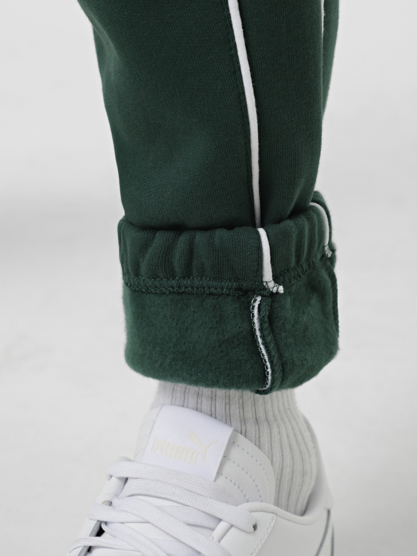 Джоггеры Trendyol модель TMNAW25EA00001/Zumrut Yesili Фото