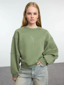 Свитшот Trendyol модель TWOAW24SW00199/Haki Фото