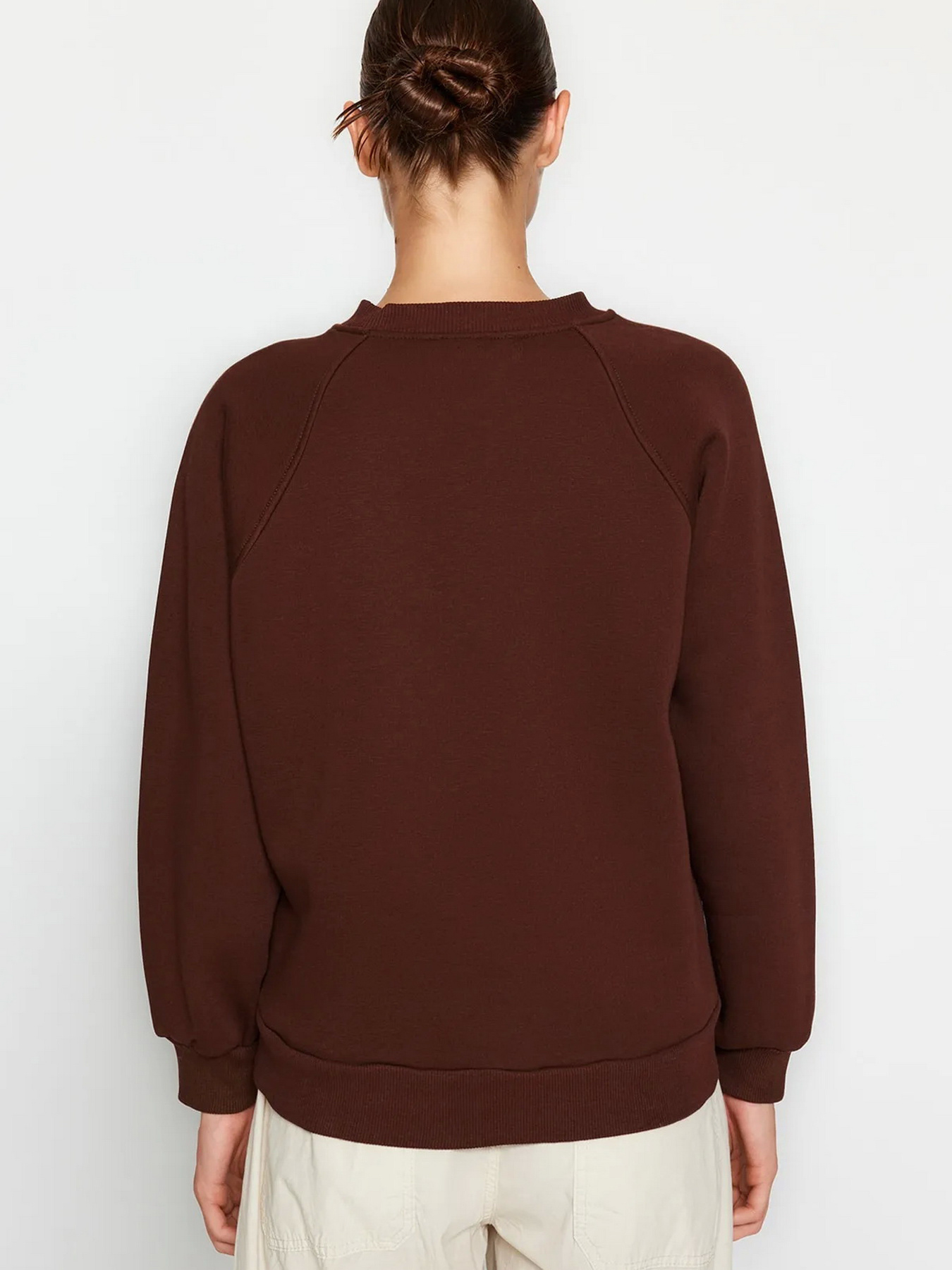 Свитшот Trendyol модель TWOAW24SW00104/Koyu Kahverengi Фото