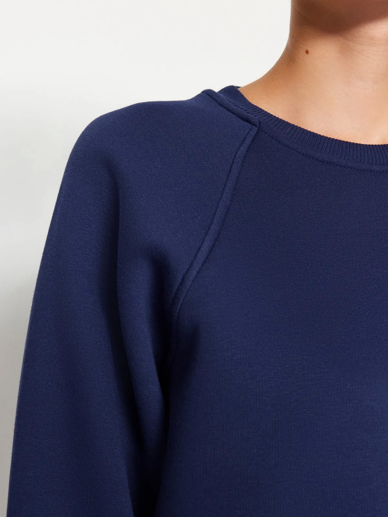 Свитшот Trendyol модель TWOAW24SW00104/Lacivert Фото