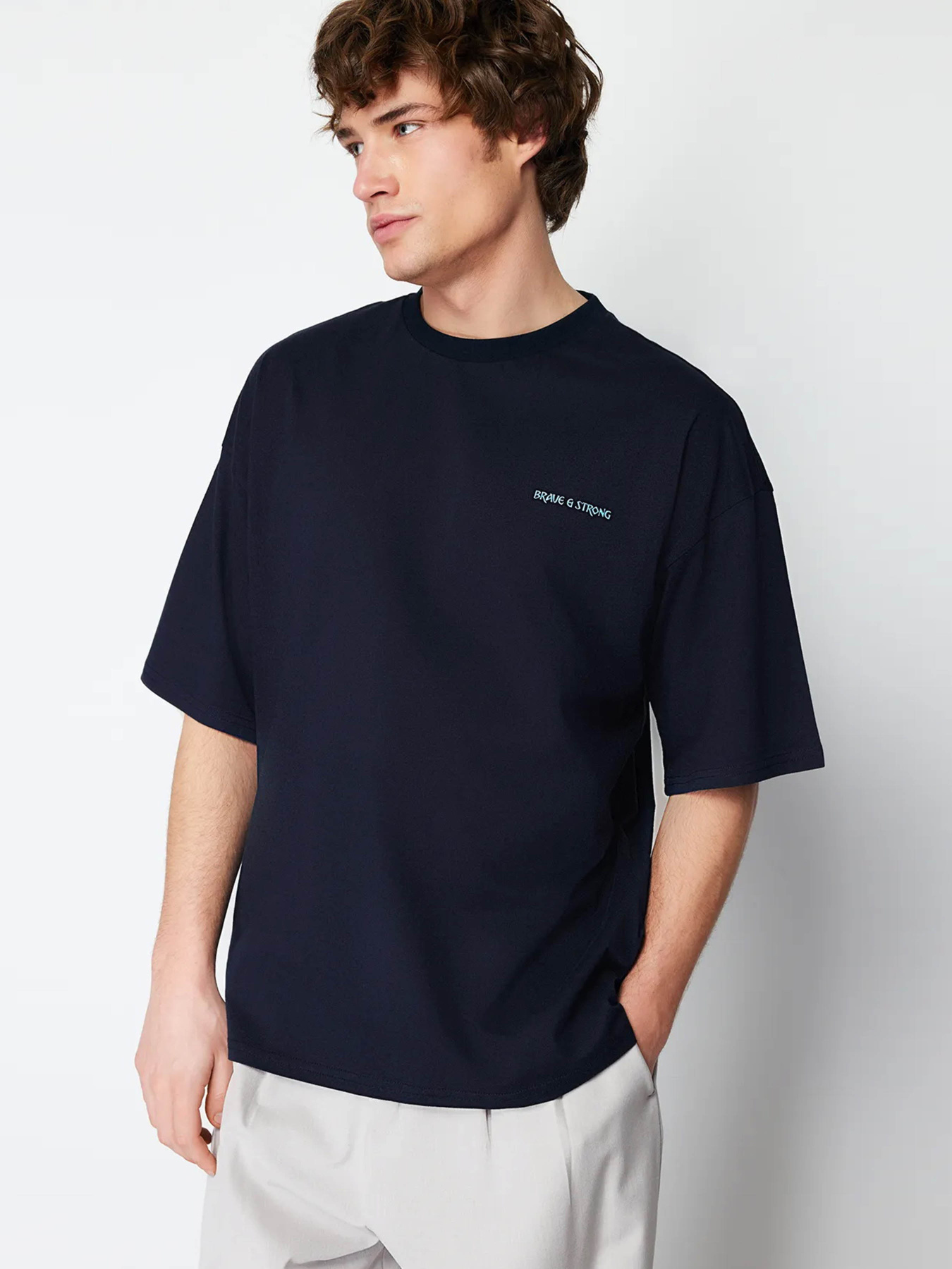 Футболка Trendyol модель TMNSS24TS00130/Lacivert*003 Фото