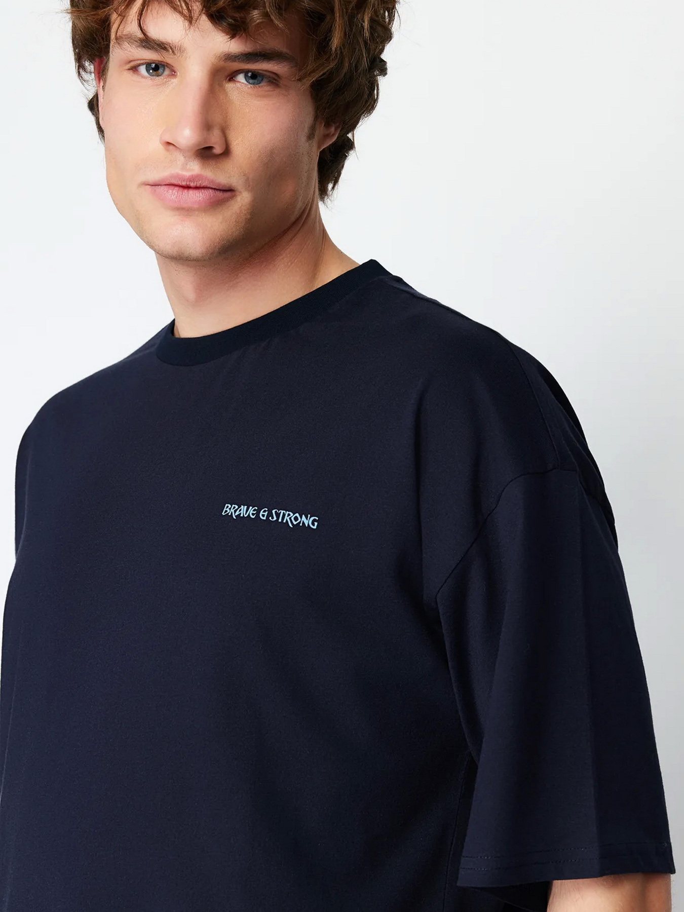 Футболка Trendyol модель TMNSS24TS00130/Lacivert*003 Фото