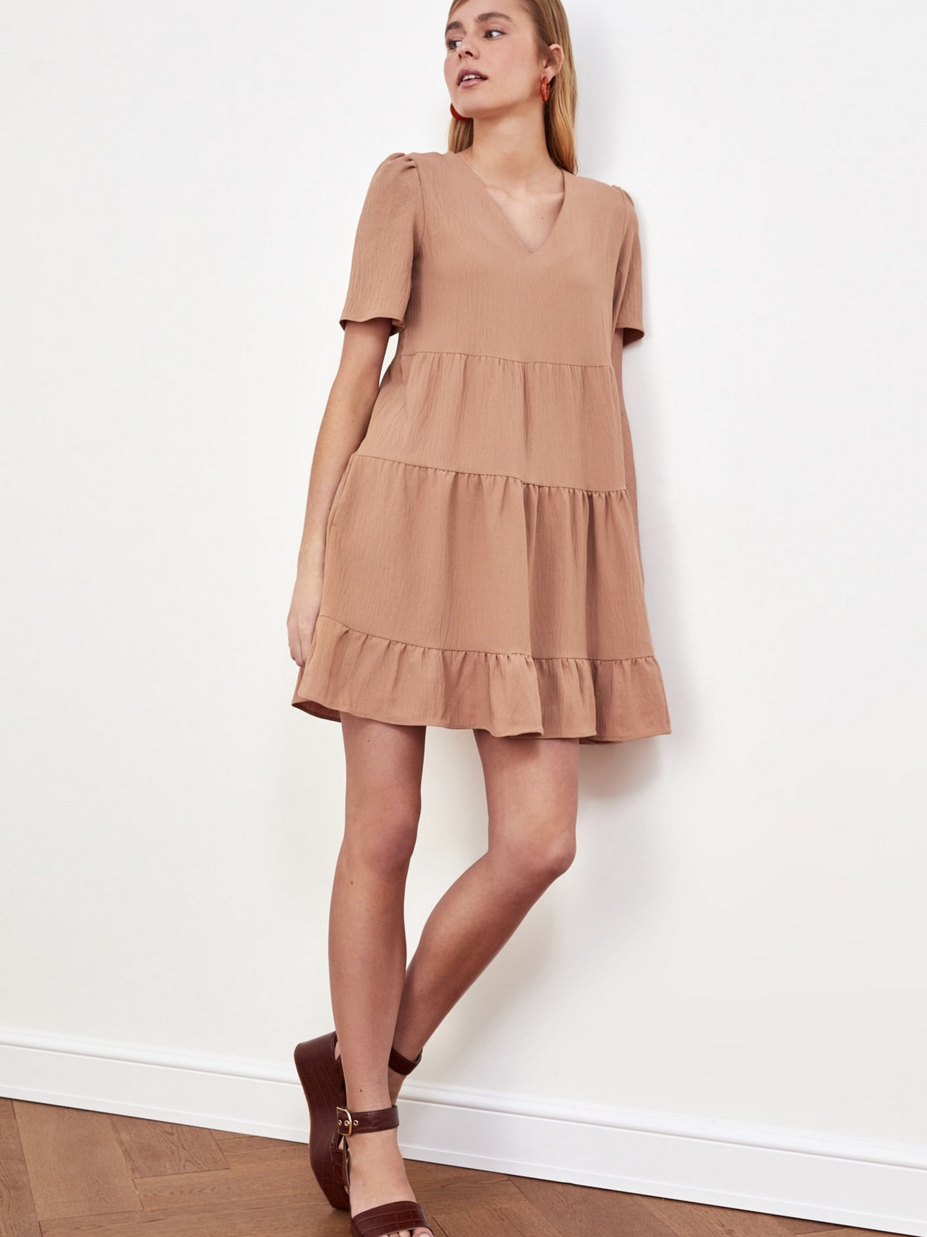 Платья Trendyol модель TWOSS20EL0400/Vizon Фото