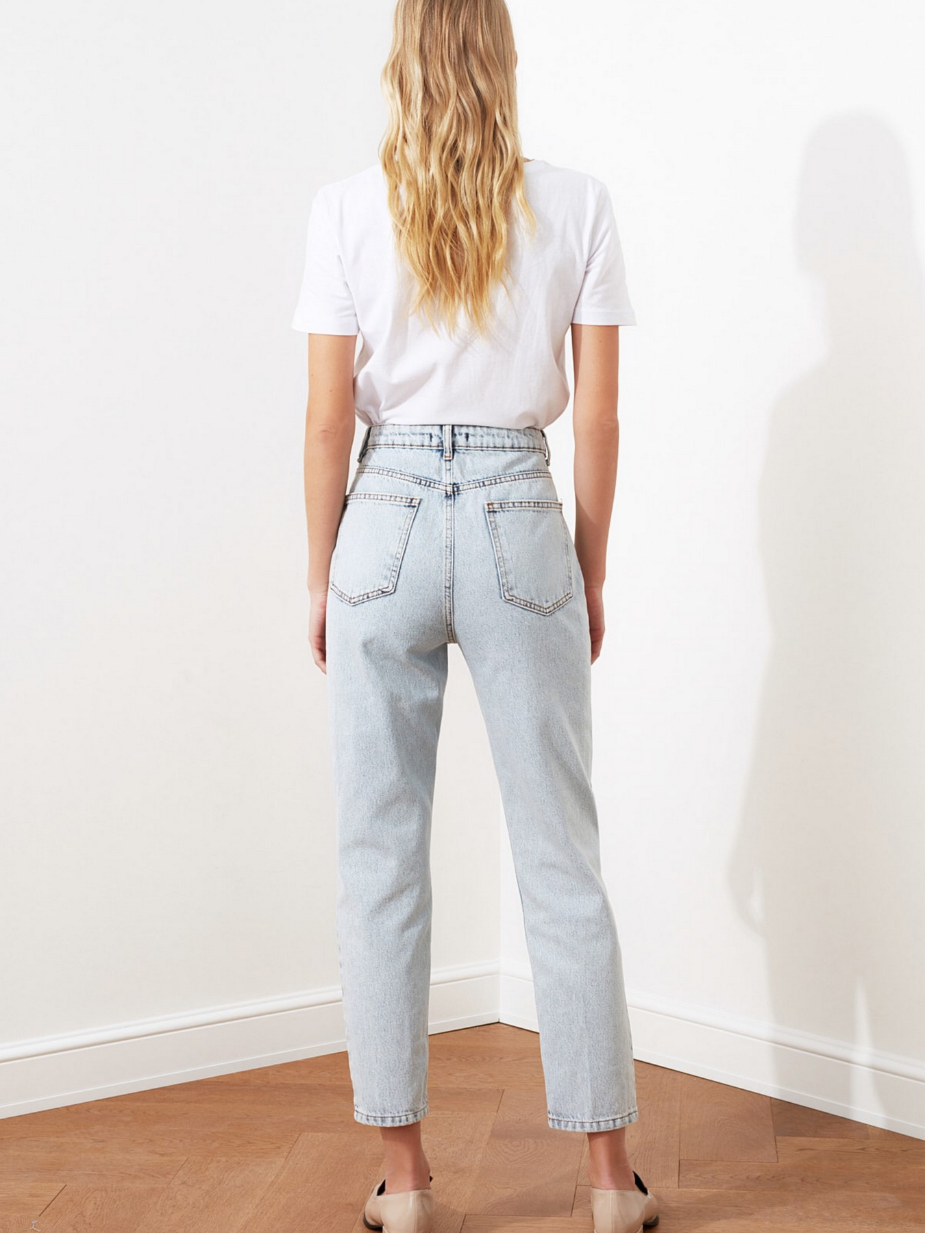 Джинсы Trendyol модель TWOAW21JE0119/Mavi Фото