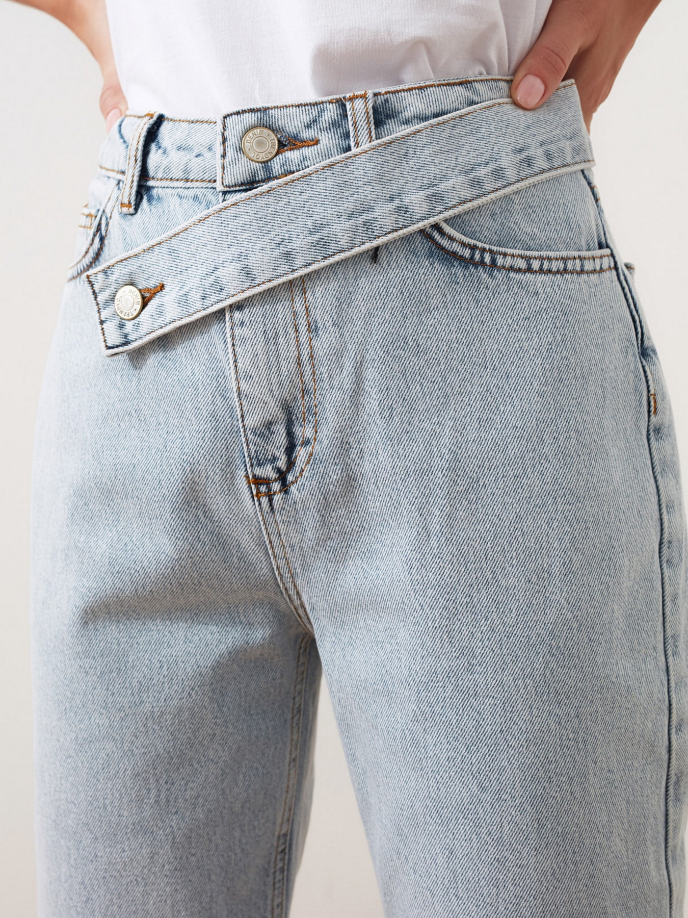 Джинсы Trendyol модель TWOAW21JE0119/Mavi Фото