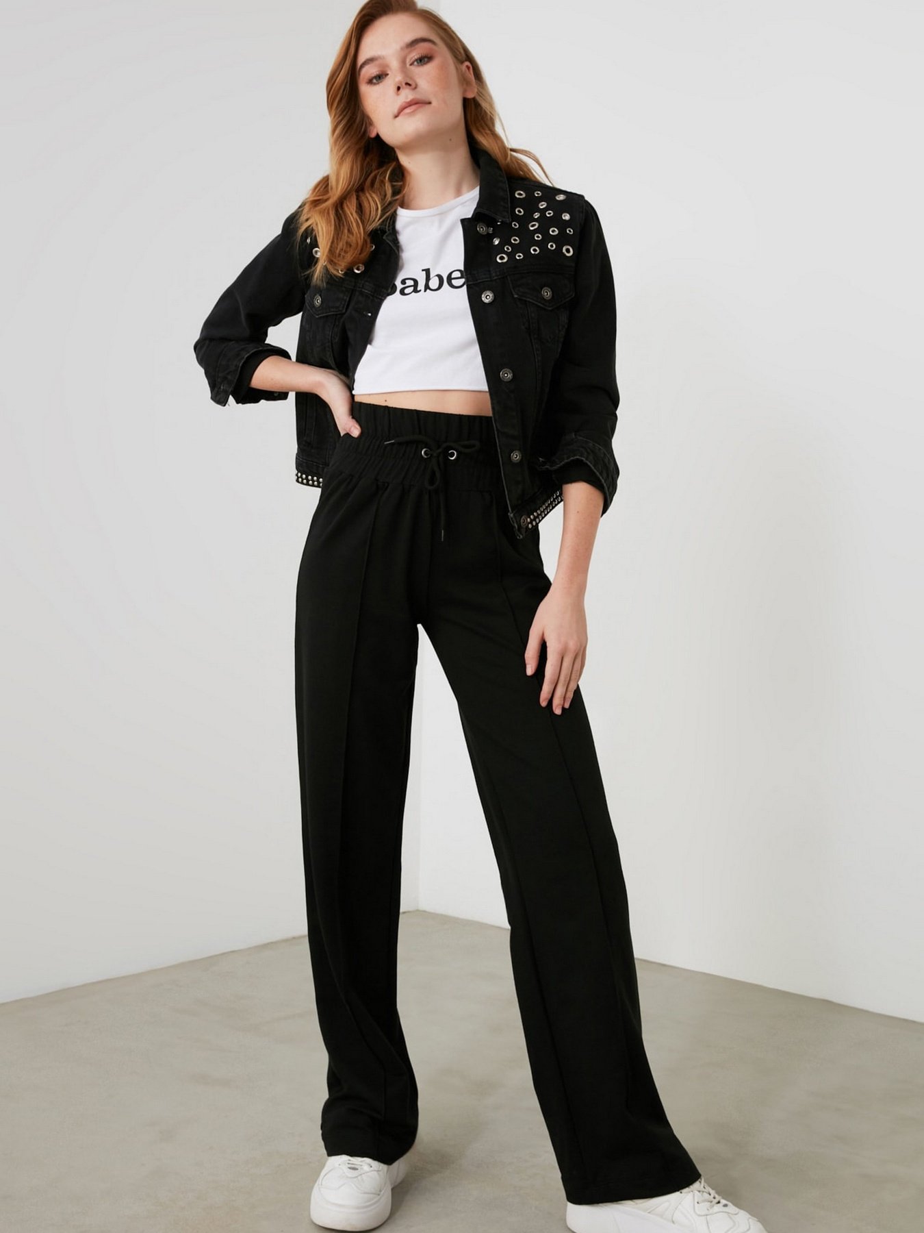 Штаны спортивные Trendyol модель TWOAW21EA0395/Siyah Фото