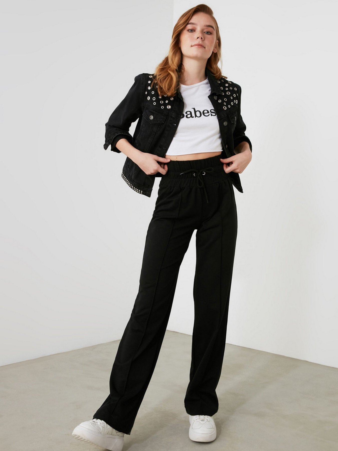 Штаны спортивные Trendyol модель TWOAW21EA0395/Siyah Фото