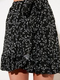 Спідниця міні Trendyol модель TWOSS21ET0010/Siyah Фото