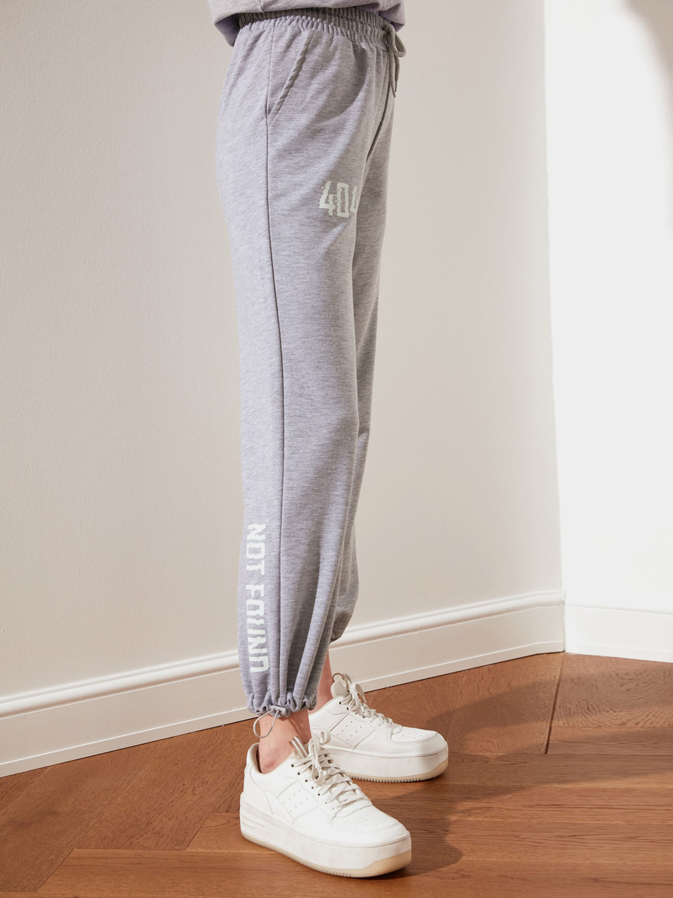 Штаны спортивные Trendyol модель TWOSS21EA0023/Gri Фото