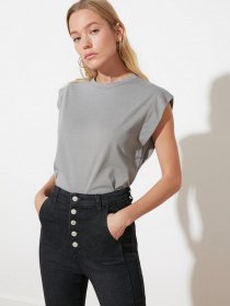 Футболки и поло Trendyol модель TWOSS20TS0021/Gri Футболки и поло Trendyol модель TWOSS20TS0021/Gri Фото