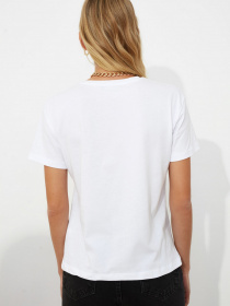 Футболки и поло Trendyol модель TWOSS19GS0144/Beyaz Футболки и поло Trendyol модель TWOSS19GS0144/Beyaz Фото