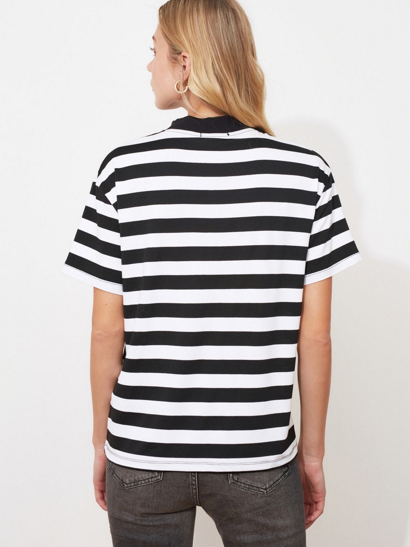 Футболки и поло Trendyol модель TWOSS21TS1204/Cok Renkli Фото