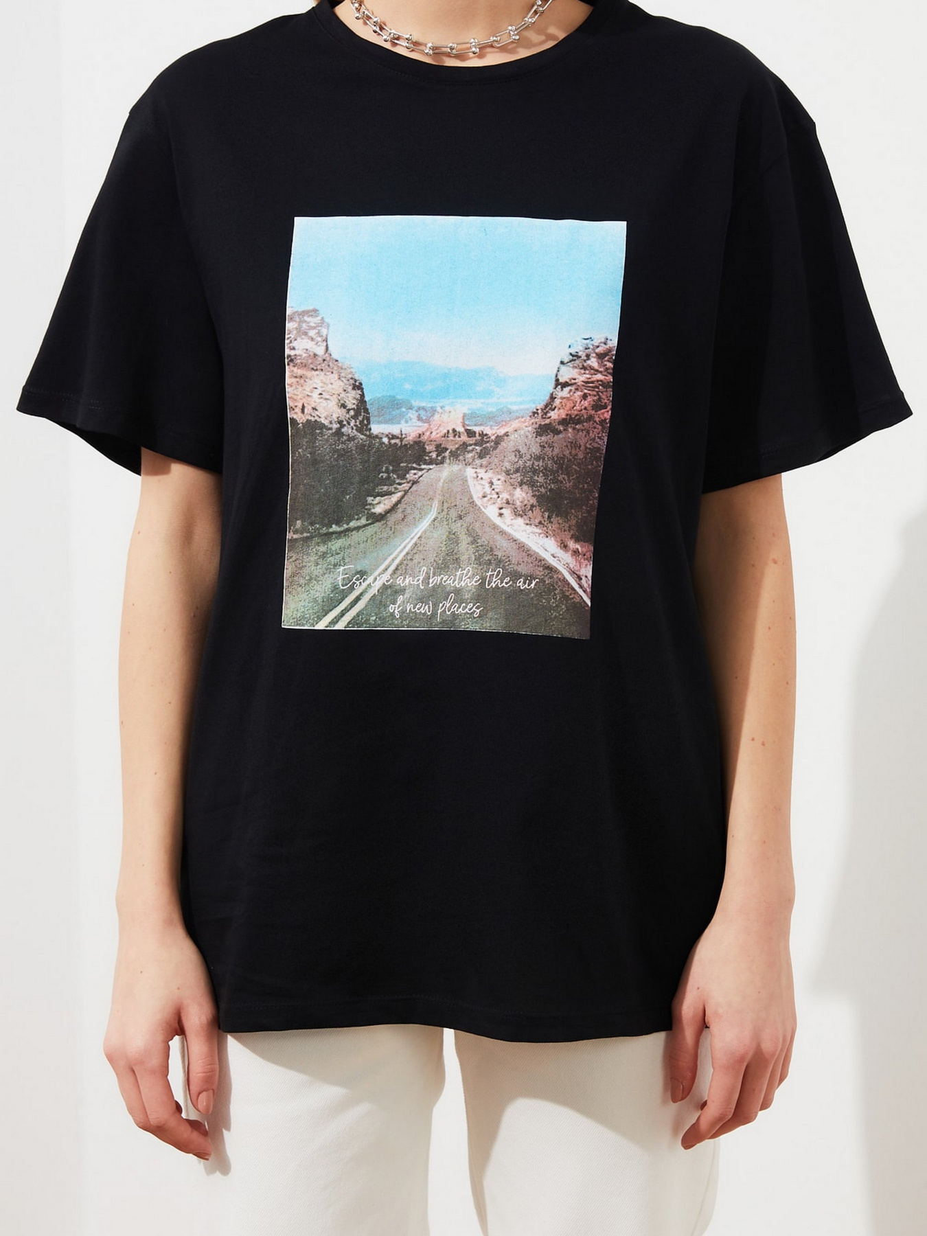 Футболки і поло Trendyol модель TWOSS21TS1108/Siyah Фото