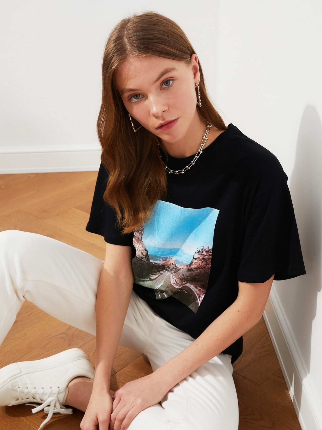 Футболки і поло Trendyol модель TWOSS21TS1108/Siyah Фото