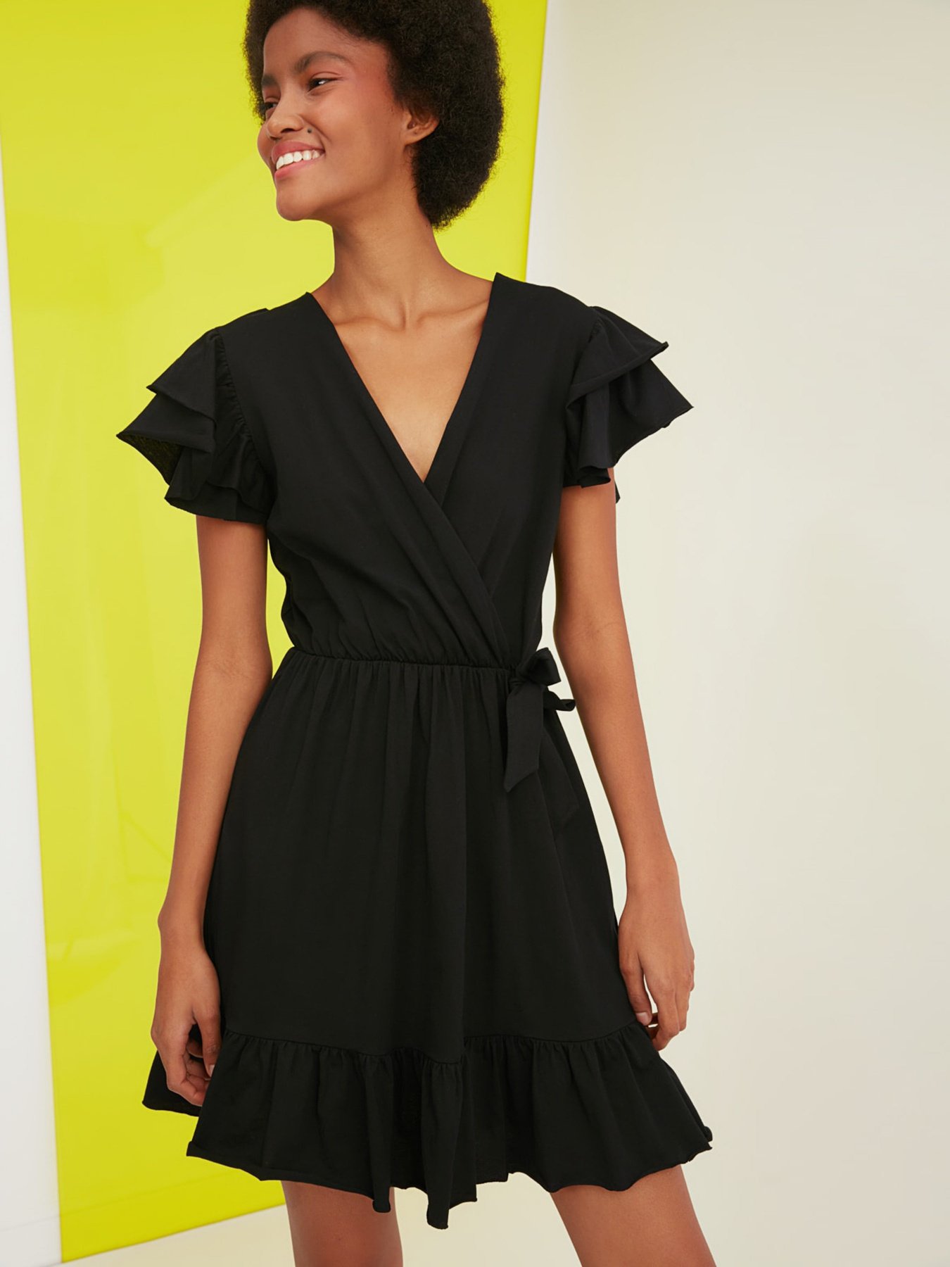 Платья Trendyol модель TWOSS21EL1738/Siyah Фото