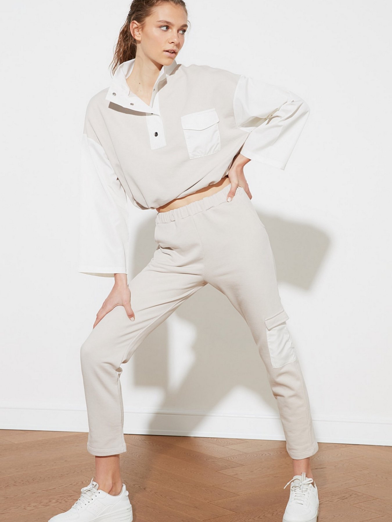 Штаны спортивные Trendyol модель TWOSS21EA0091/Bej Фото