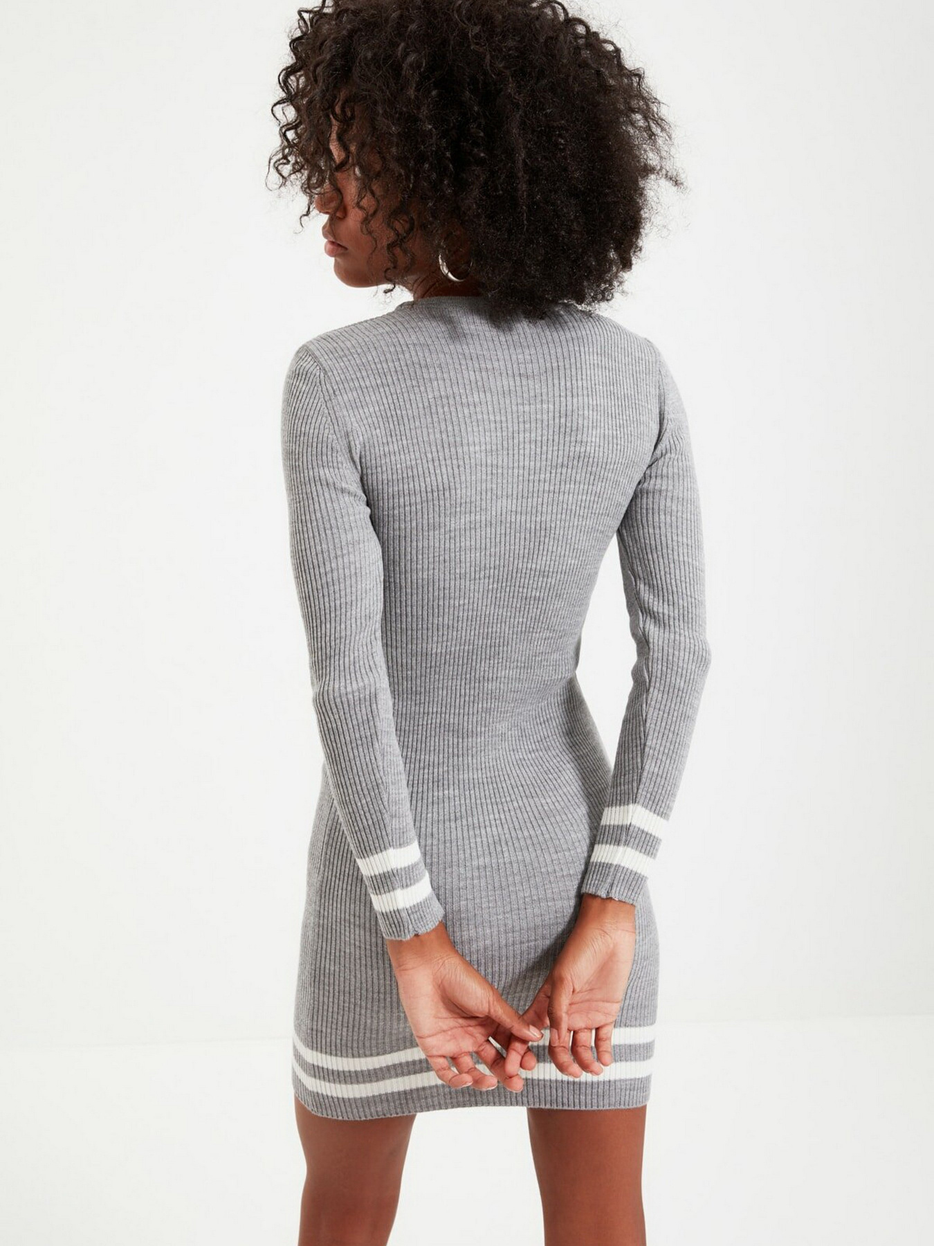 Платье мини Trendyol модель TWOAW20EL1274/Antrasit Фото