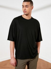 Футболки і поло Trendyol модель TMNSS21TS0811/Siyah Фото