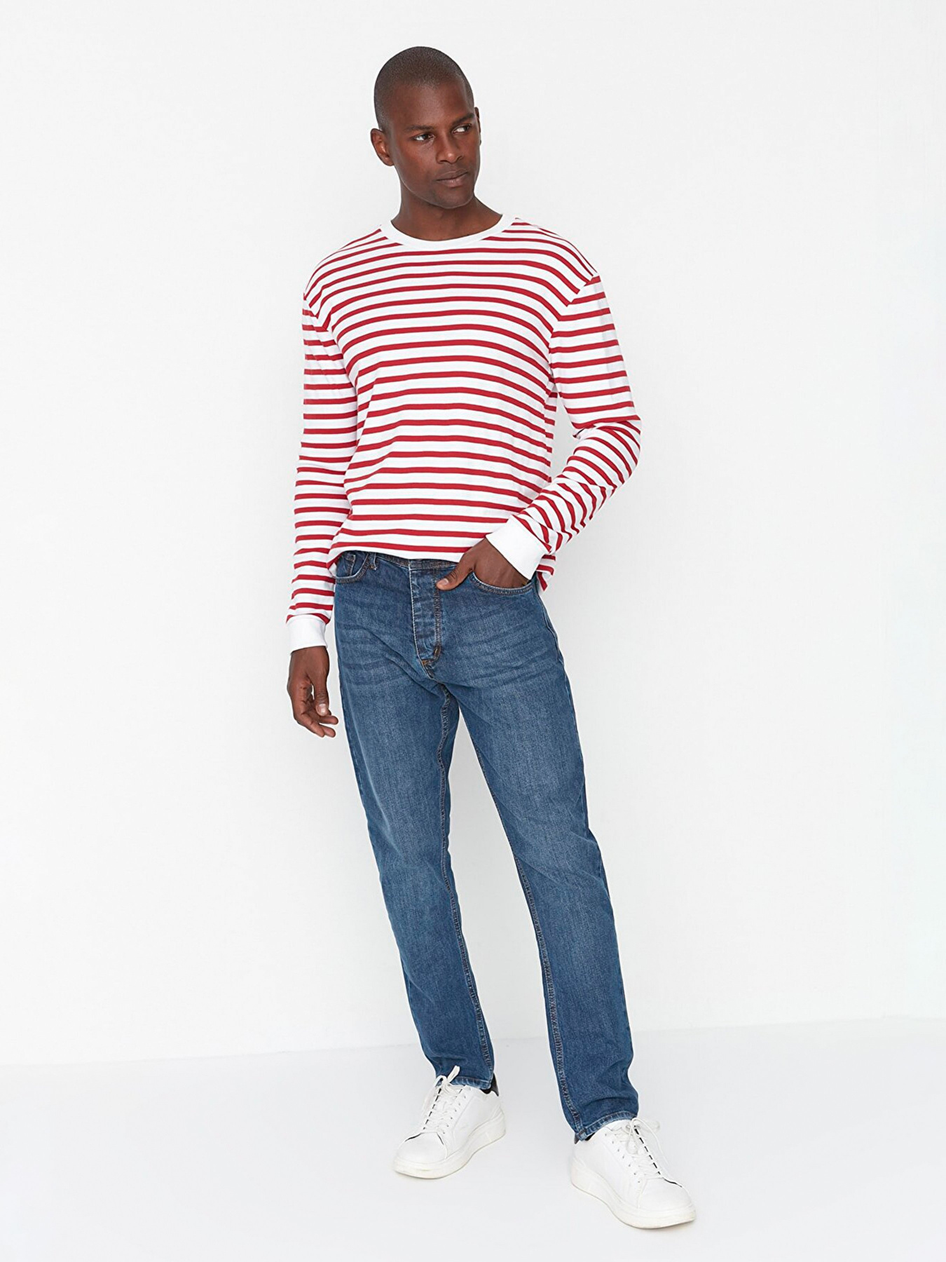 Зауженные джинсы Trendyol модель TMNAW22JE0048/Indigo Фото