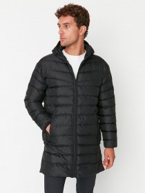 Зимова куртка Trendyol модель TMNAW23MO00064/Siyah Фото