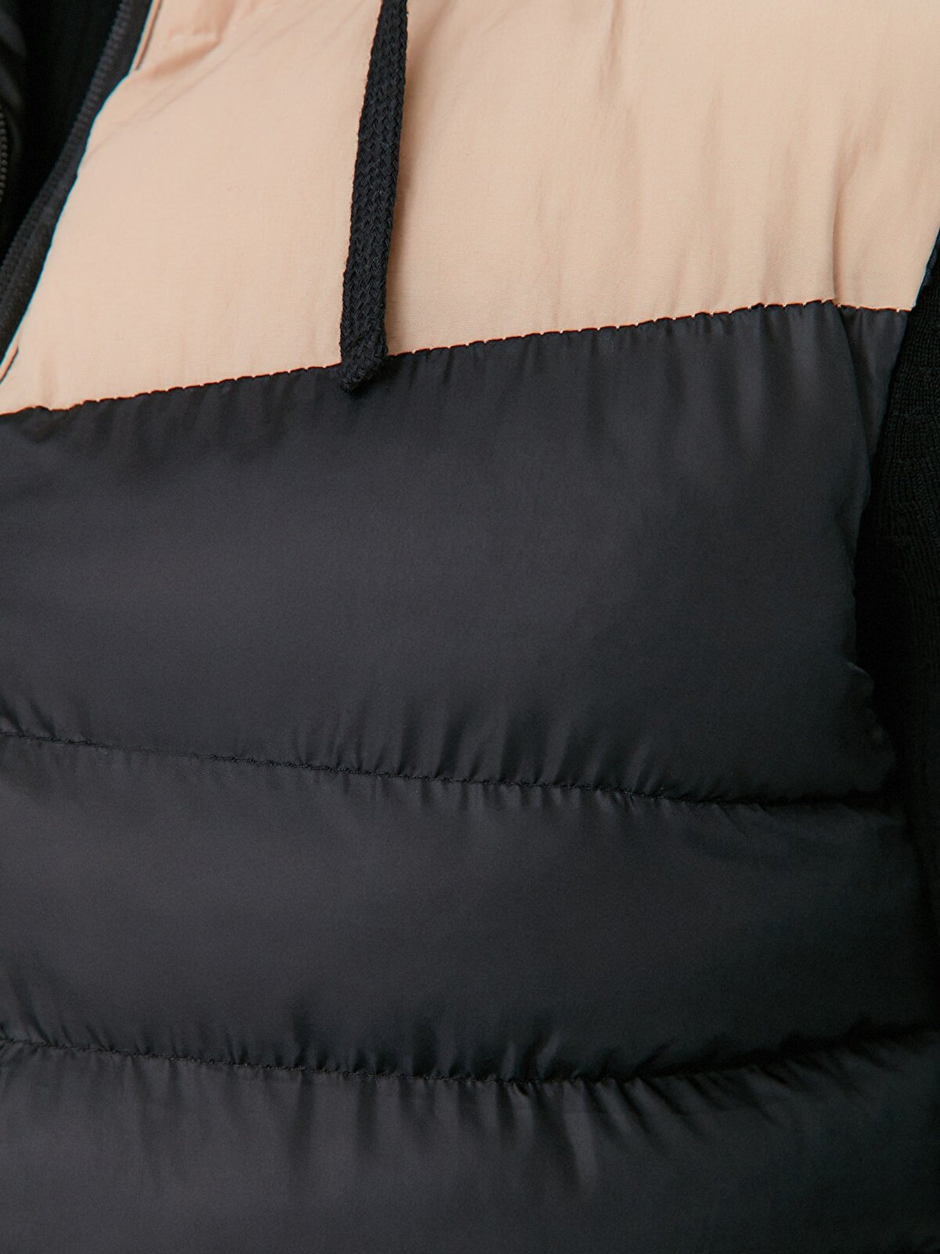 Жилет с утеплителем Trendyol модель TMNAW23YE00000/Siyah Фото