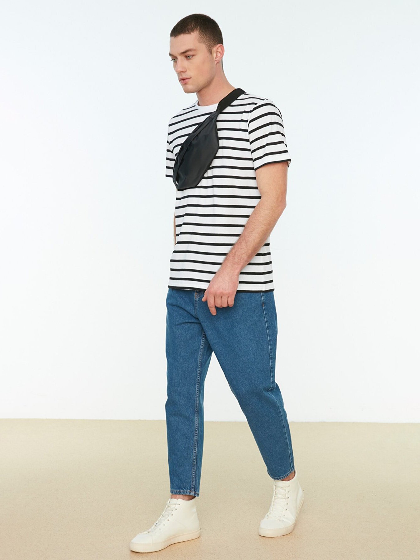 Зауженные джинсы Trendyol модель TMNSS22JE0223/Indigo Фото