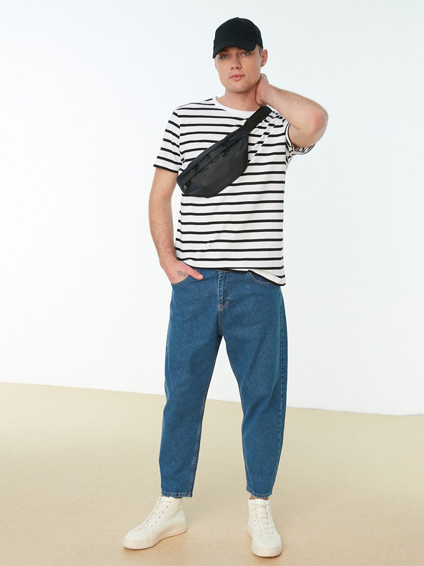 Зауженные джинсы Trendyol модель TMNSS22JE0223/Indigo Фото