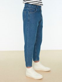 Завужені джинси Trendyol модель TMNSS22JE0223/Indigo Фото