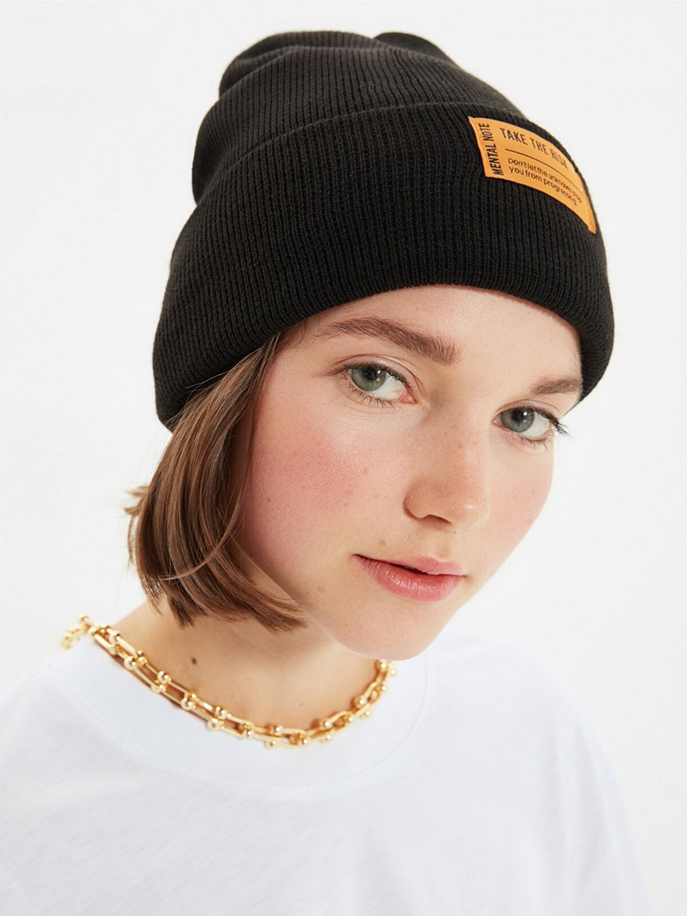 Шапка Trendyol модель TMNAW22BR0012/Siyah Шапка Trendyol модель TMNAW22BR0012/Siyah Фото