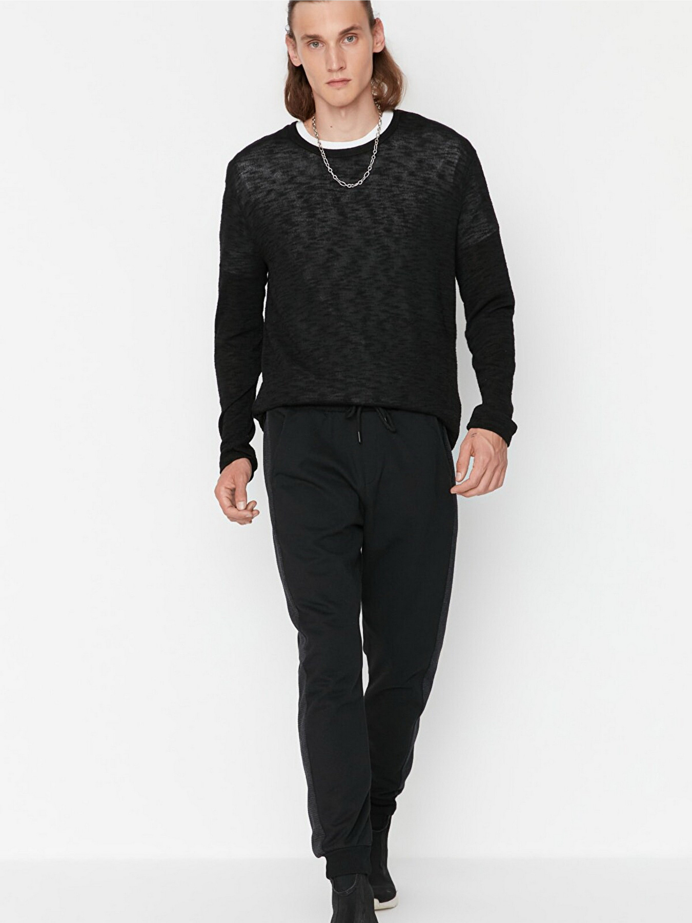 Джогери Trendyol модель TMNAW23EA00142/Siyah Джогери Trendyol модель TMNAW23EA00142/Siyah Фото