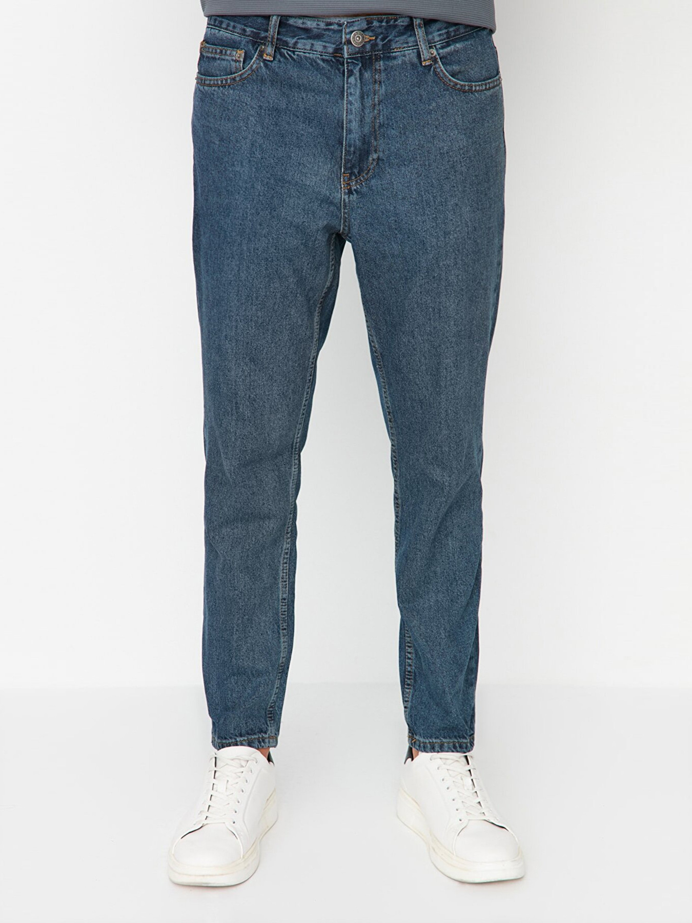 Зауженные джинсы Trendyol модель TMNAW23JE00074/Mavi Фото