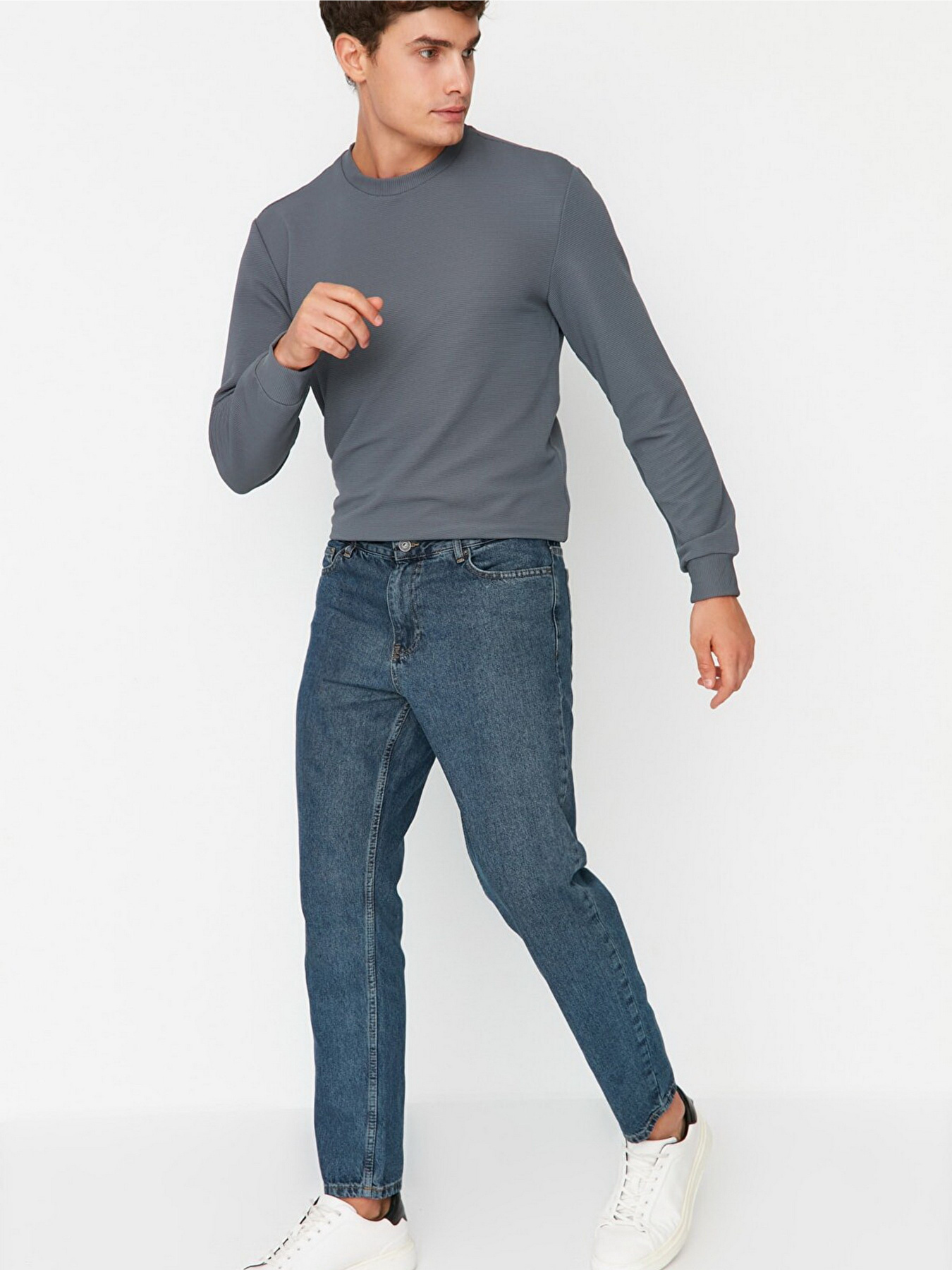 Завужені джинси Trendyol модель TMNAW23JE00074/Mavi Фото