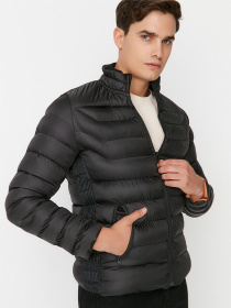 Демісезонна куртка Trendyol модель TMNAW23MO00001/Siyah Фото